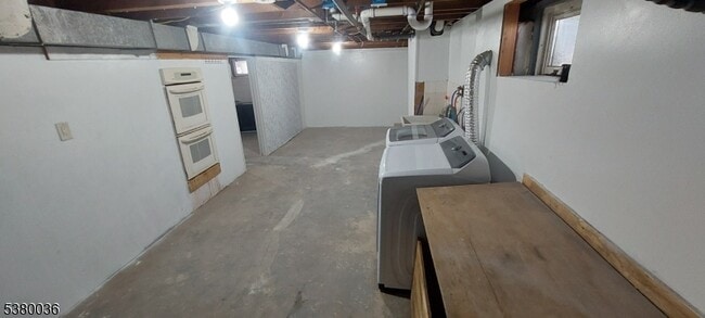 Photo - 1190 S State St
