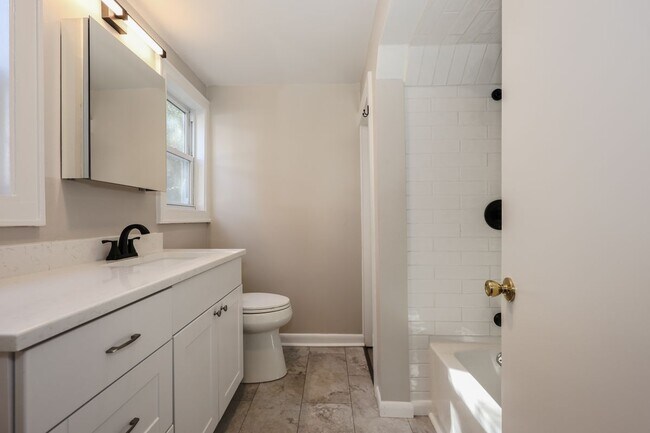 Photo - 107 Arlington, A