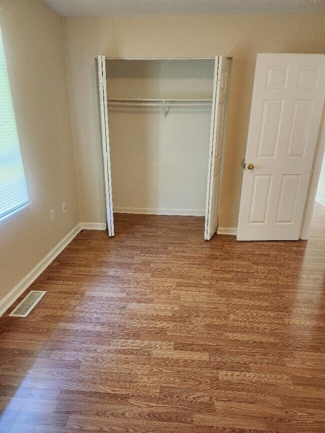 Photo - 31313 Amherst Cir
