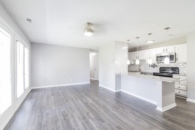 Photo - 6158 Meadow Rose Ln