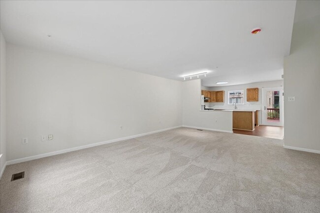 442 Blossom Ln