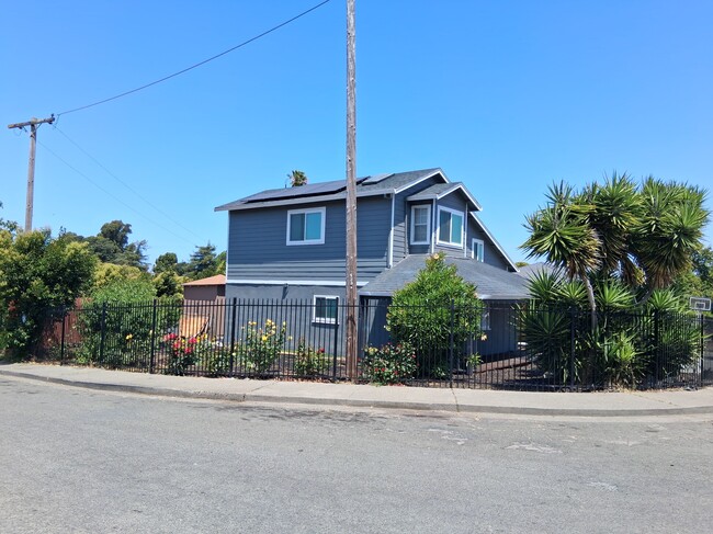 Photo - 167 Ladera Dr