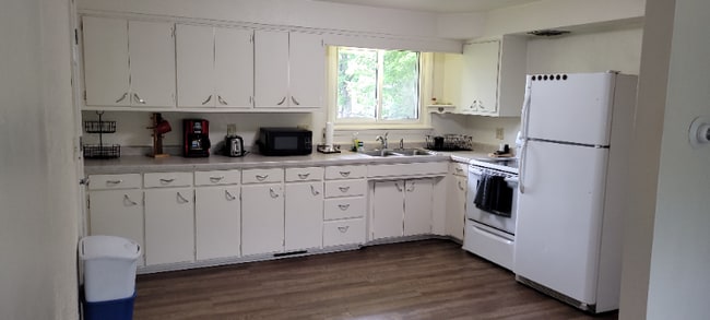 Photo - 310 Poplar St Unit Upper