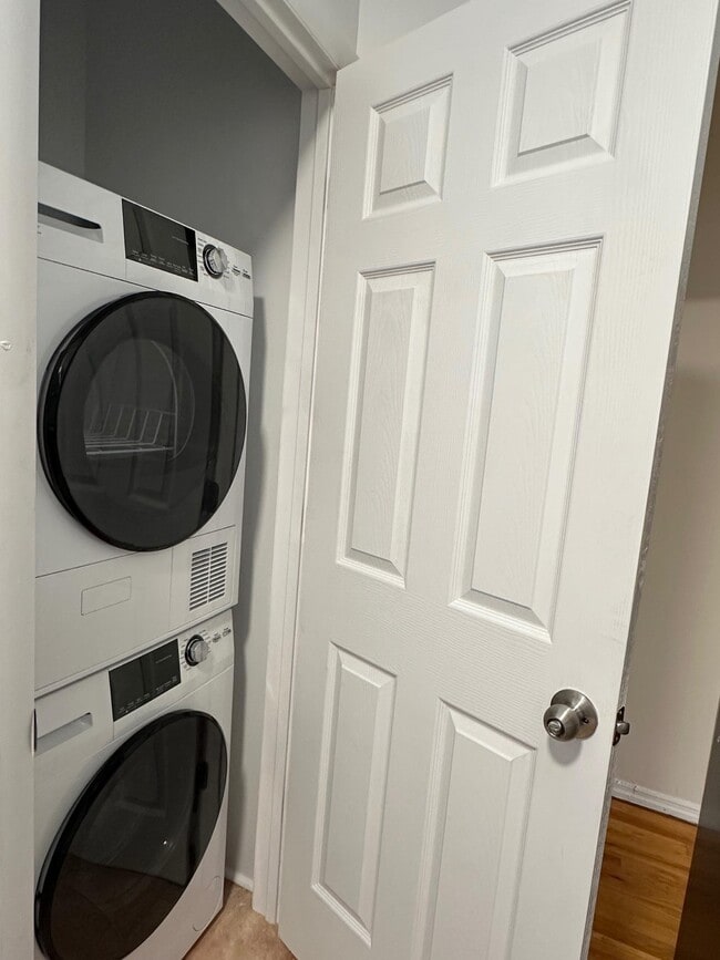 Photo - 209 W 108th St Unit 16