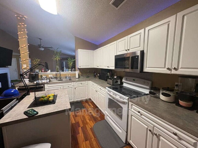 Photo - 1335 Pinyon Pine Dr