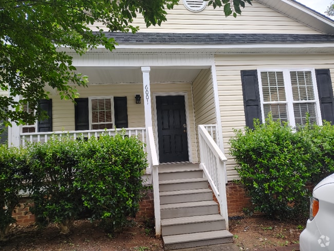 Building Photo - 6001 Mullens Dr Rental