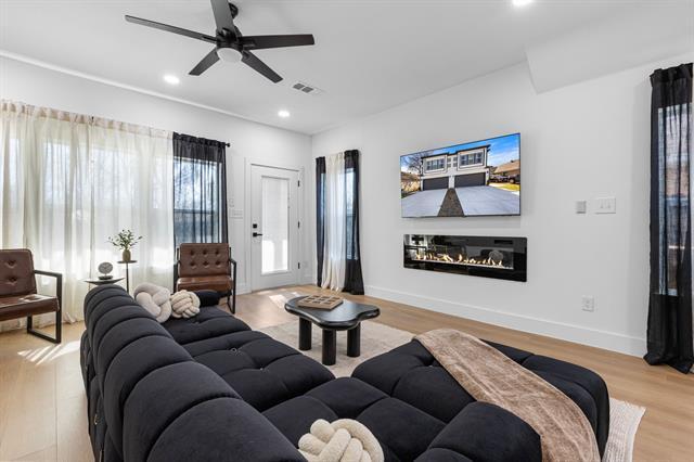 Photo - 1509 Barry Ave