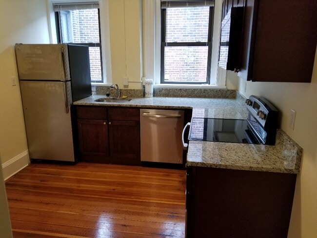 Building Photo - 1463 Beacon St Unit 3