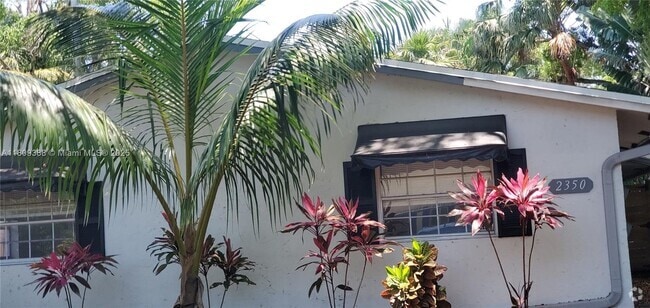 Building Photo - 2350 SW 18th Terrace Unit 1-2 Rental