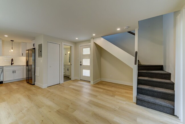 Photo - 616 Marine St Unit 5