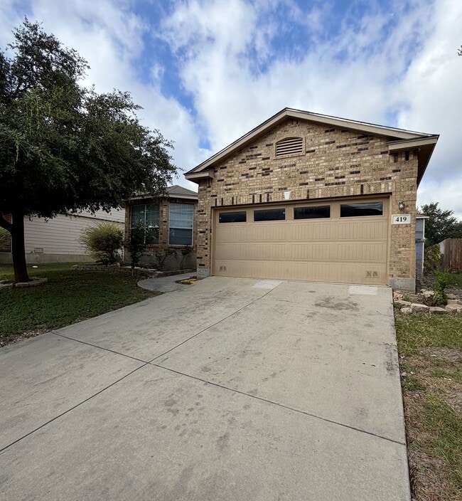 Photo - 419 Dolly Dr