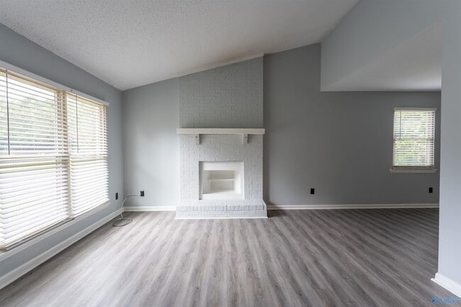 Photo - 1912 Mangum Dr NW