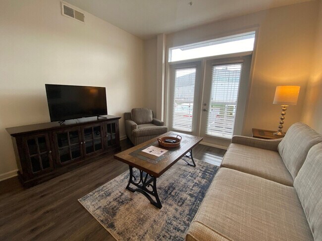 Photo - 555 14th St NW Unidad ID1335083P