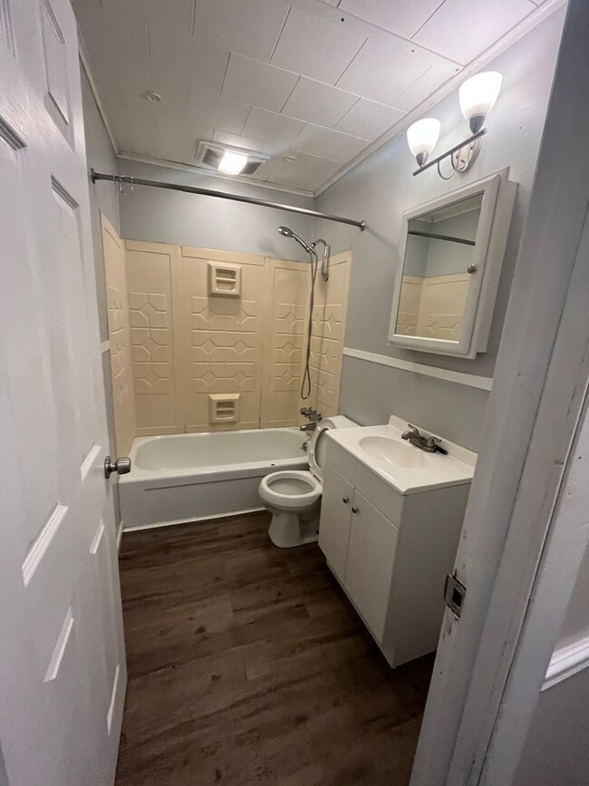 Photo - 200 South St Unit B