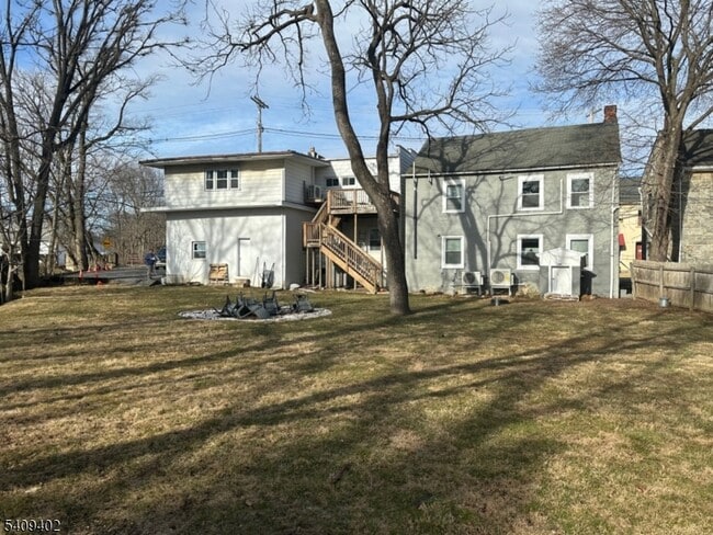 Photo - 336 Greenwich St