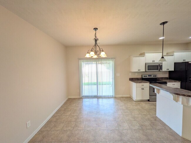 Photo - 859 Westlawn Dr