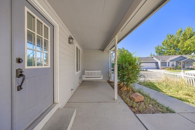 Photo - Irish Walk Subdivision - Gorgeous 4 Bedroom