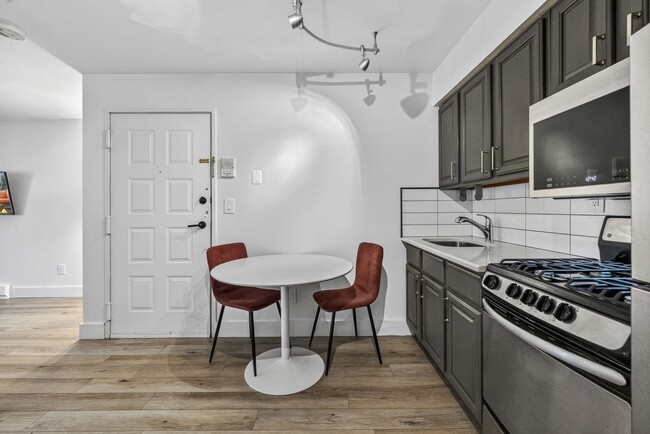Photo - 129 Franklin St Unit A5