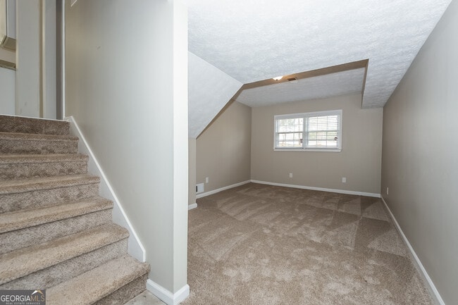Photo - 430 Amity Ct