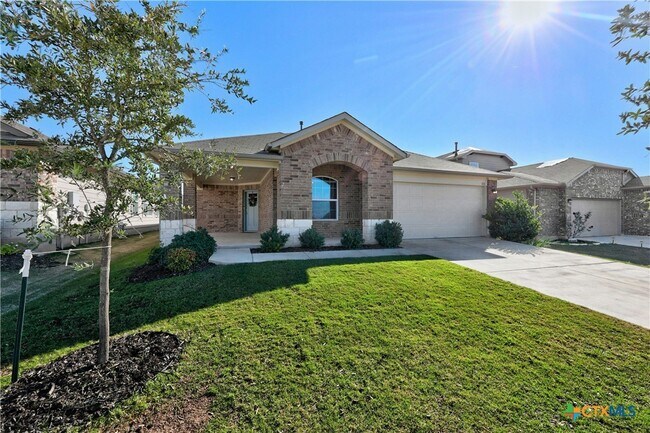 Photo - 118 Rochester Ln