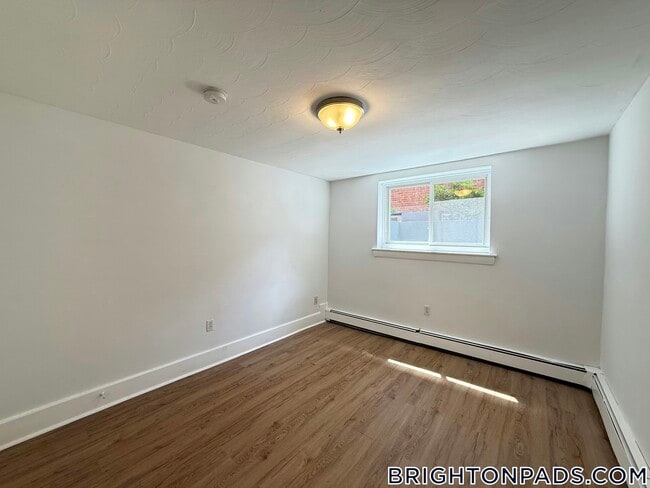 63 Selkirk Rd Unit 2
