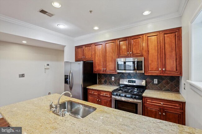 Photo - 1116 C St NE Unit 101