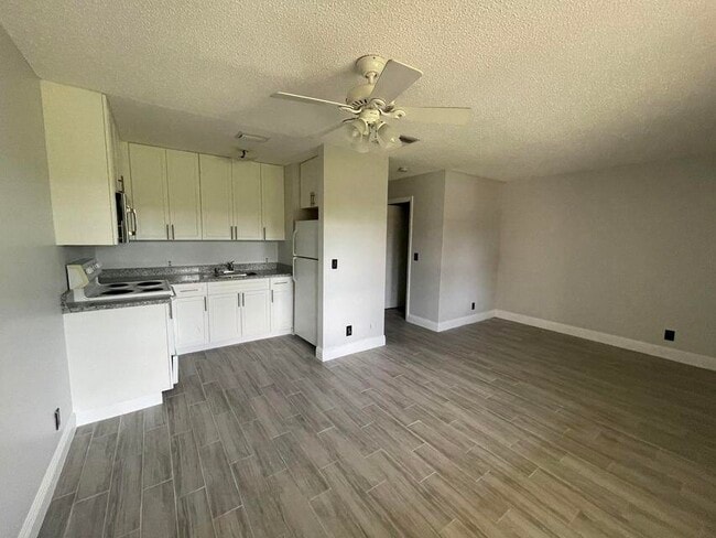 Building Photo - 4953 Freedom Cir Rental