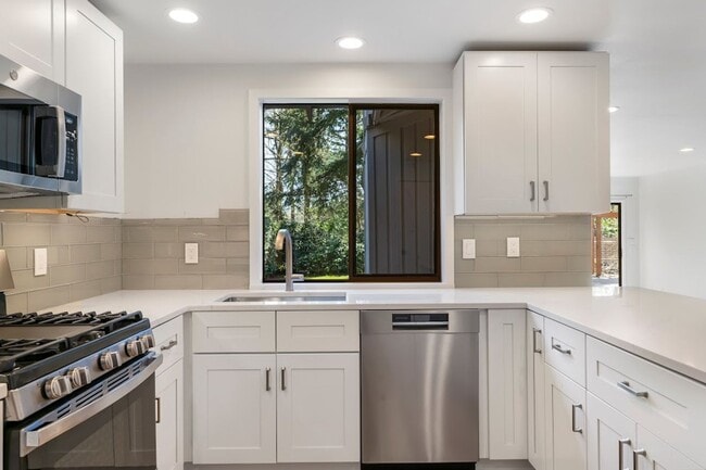Photo - A Spacious Home in the Prestigious Sahalee Neighborhood with 2 Bed plus den and 2 Bath
