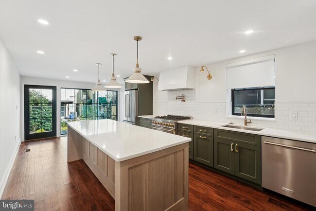 Photo - 2317 E Cumberland St