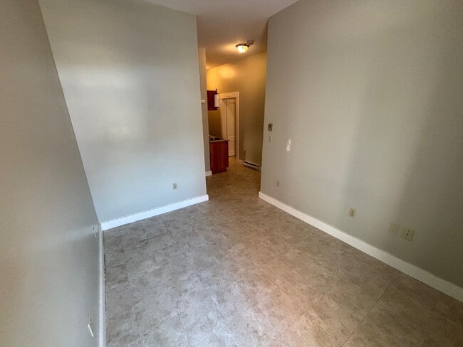 Photo - Charming Studio Apartment in the Heart of South Berwick – Great Location! Unit Apt 202