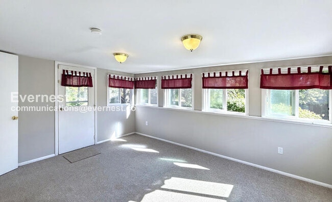 Photo - 4790 Beaucroft Ct