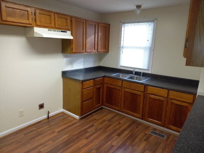 Photo - 194 Harrison St