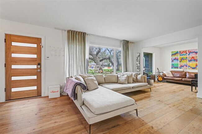 Photo - 5803 Shoal Creek Blvd