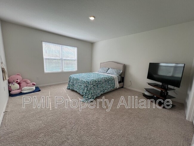 Photo - 617 Autumn Breeze St