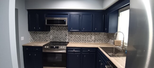 Photo - 1608 Willowby St Unit Columbia Quarters