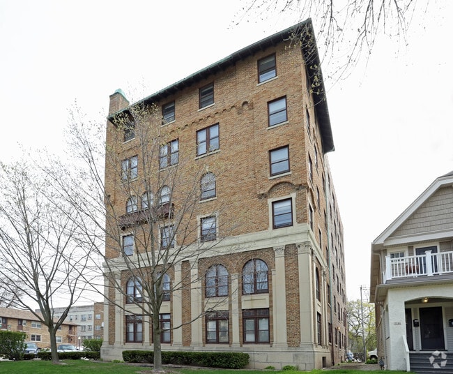 Casanova Apartments
