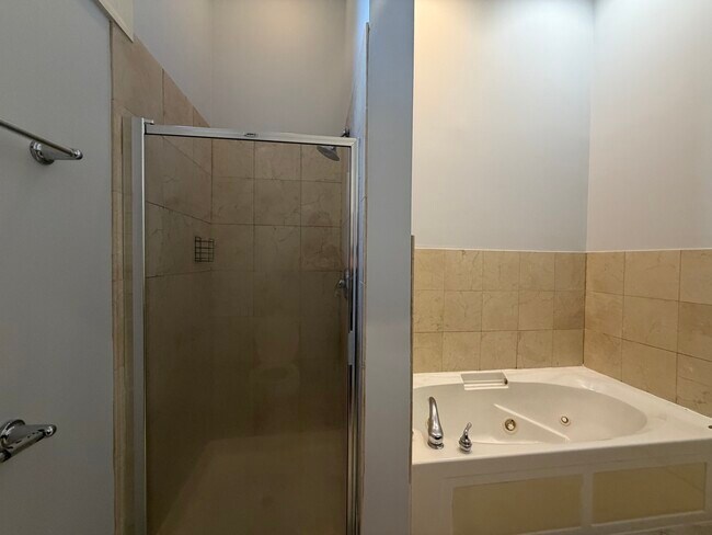 Photo - 4332 N Ashland Ave