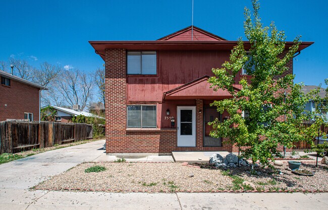 Photo - 7550 Bannock St