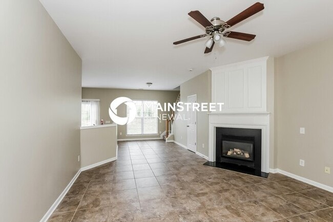 Photo - 3 Bedroom Pet-Friendly Home in Charlotte, NC with Main Street Renewal