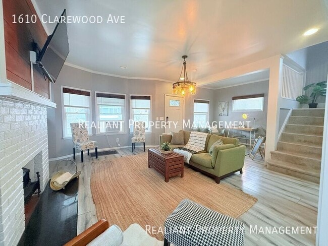 Photo - 1610 Clarewood Ave