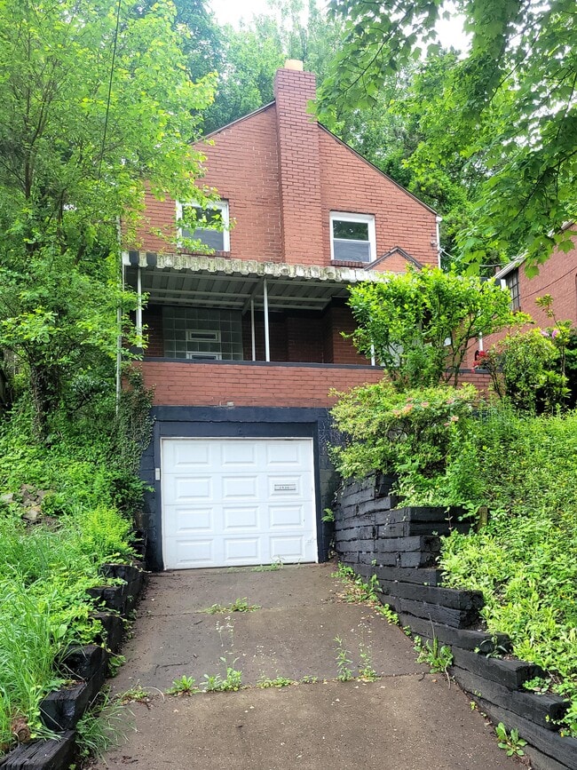 Photo - 2436 Laketon Rd