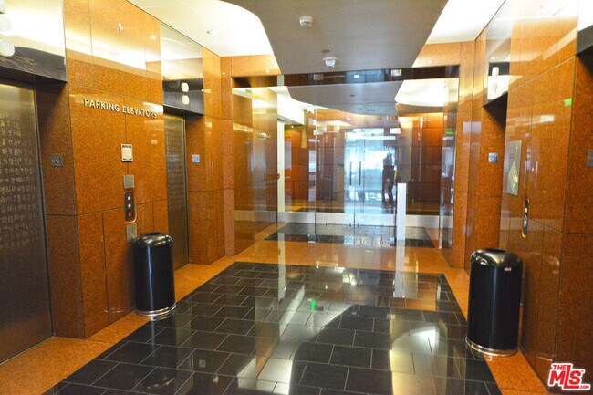 Photo - 1100 Wilshire Blvd Unidad 2703