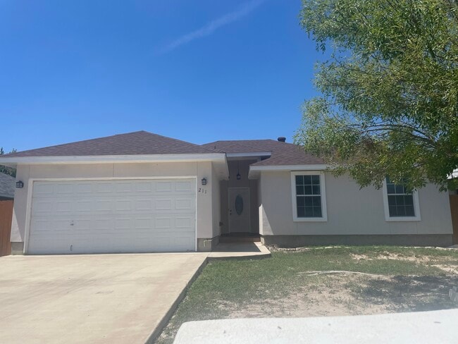 Building Photo - 211 Alyssa Dr Rental