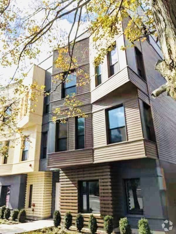 Building Photo - 119-141-141 Hyde Park Ave Unit 133C Rental