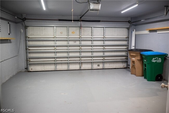 Building Photo - 1422 SE 18th St