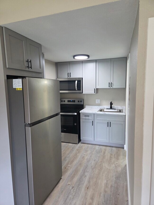 Photo - Holly Park Square Apartments Unit 504