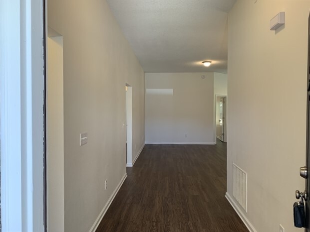 Photo - 98 Marisco Way