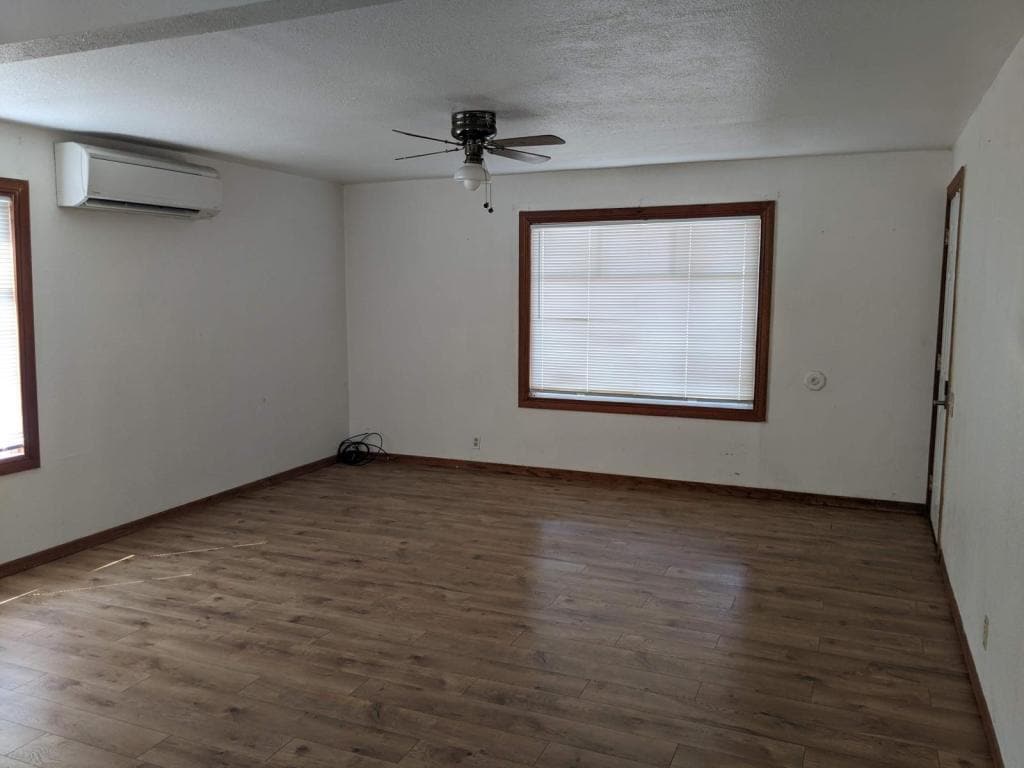 Photo - 1456 Bebeau Ln