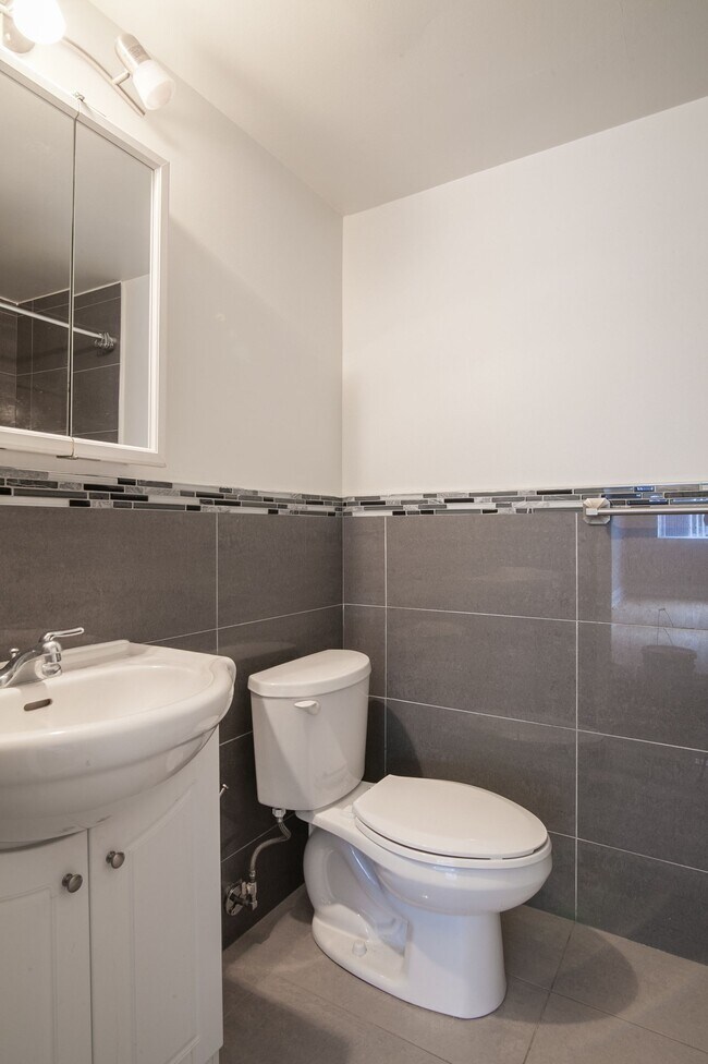 Photo - 4555 Av. Bonavista Unit 507
