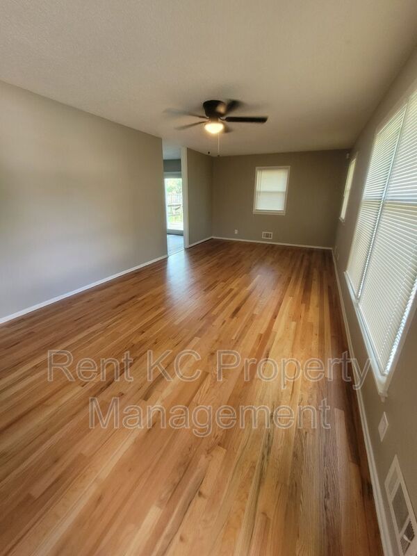 Photo - 2709 NE 63rd St